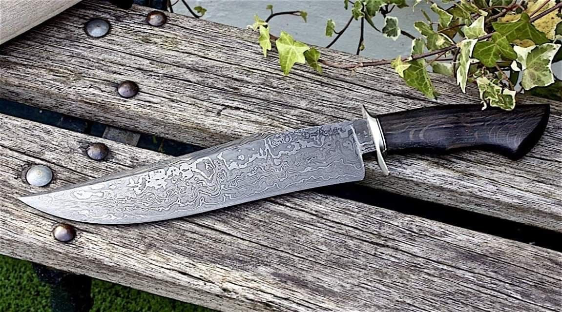 Custom handmade Damascus steel hunting Bowie knife