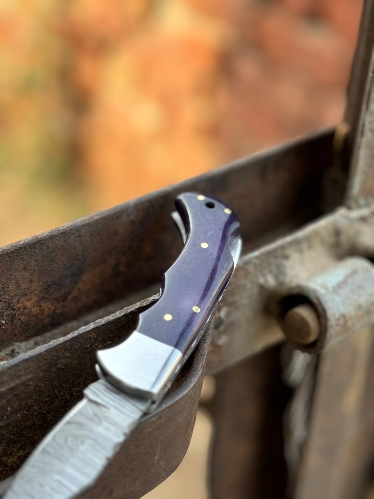 Custom handmade Damascus steel pocket knife