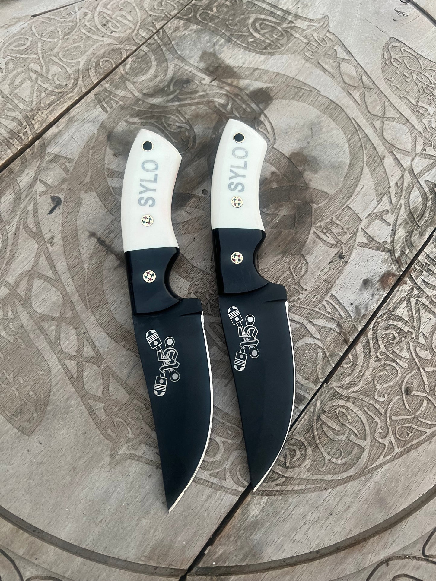 SYLO Crossed Piston 15-Knife Full Tang Hand Forged J2 Steel SYLO Blade