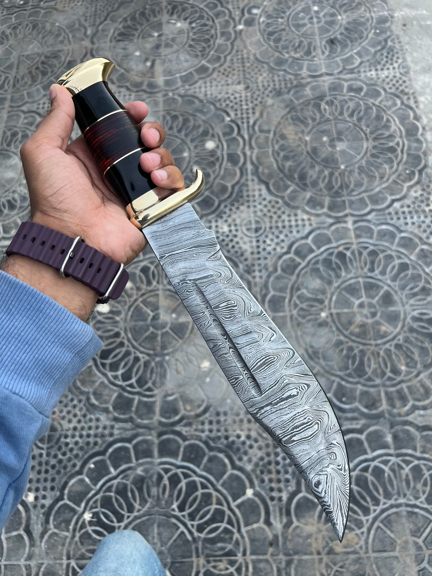 Custom Handmade Damascus Steel Hunting Bowie Knife - 16 Inch Length with Leather, Buffalo Horn, and Brass Handle, Includes Leather Sheath with Belt Loop This should help you with both SEO and providing a clear, enticing product description! Let me know if you need any adjustments or additional details.