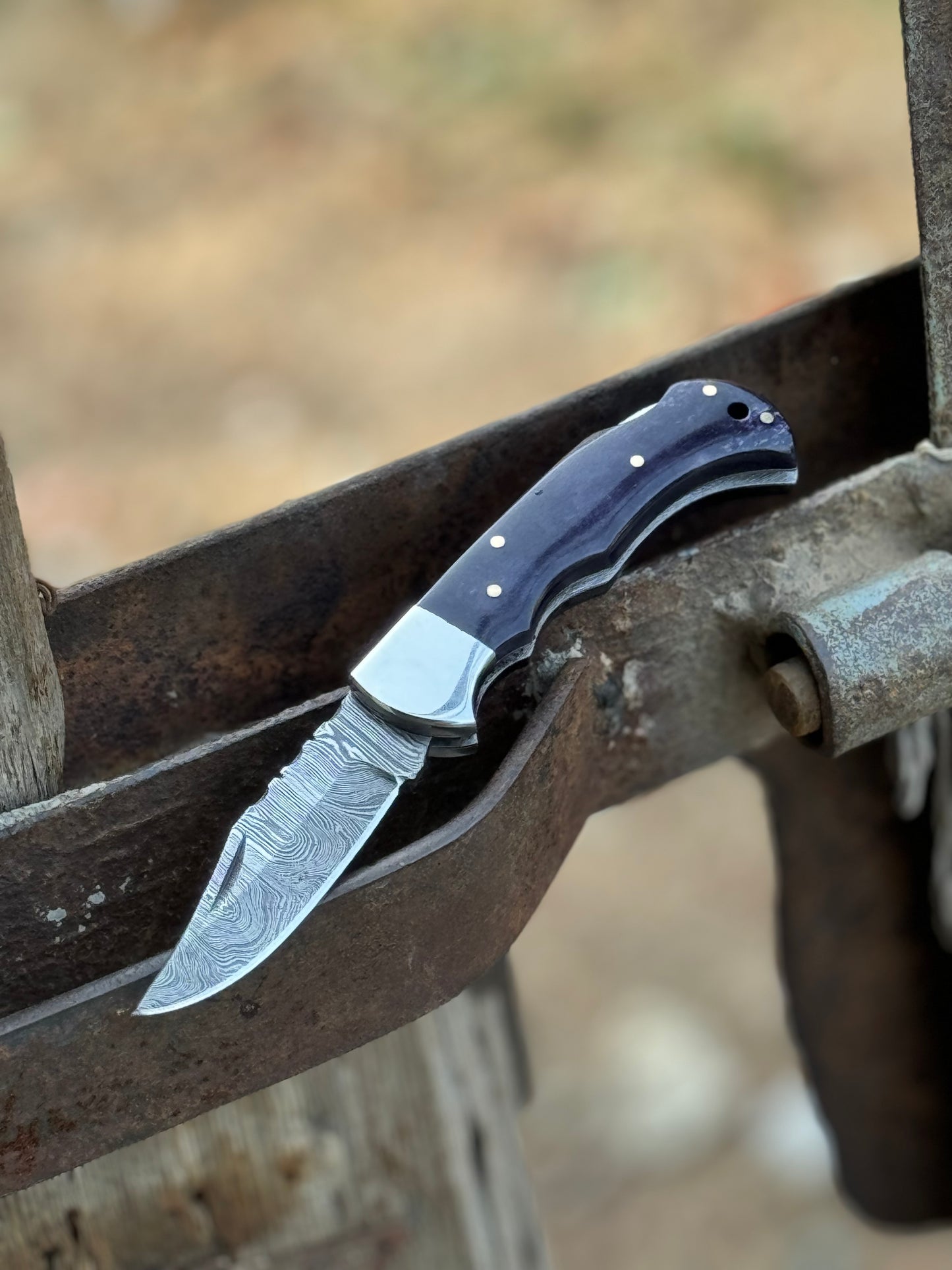Custom handmade Damascus steel pocket knife