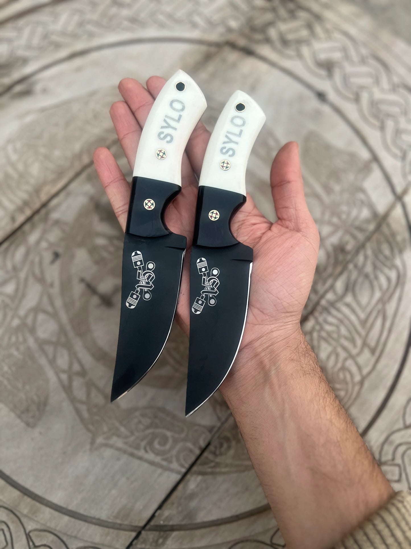 SYLO Crossed Piston 15-Knife Full Tang Hand Forged J2 Steel SYLO Blade