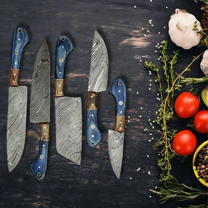 "Chef’s Damascus Knife Set – Razor-Sharp Blades with Wooden Handles"