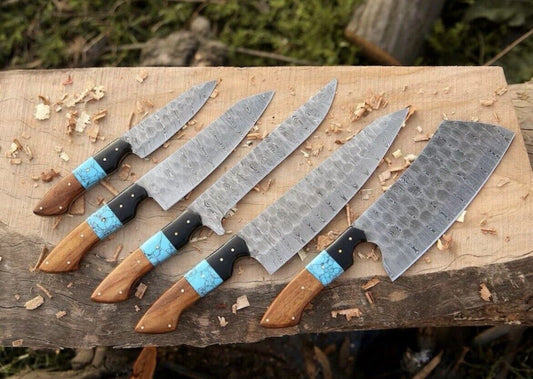 Custom handmade Damascus kitchen knife set with 7-inch hand-forged Damascus steel blades and ergonomic rosewood resin handles, ideal for professional chefs and home cooks