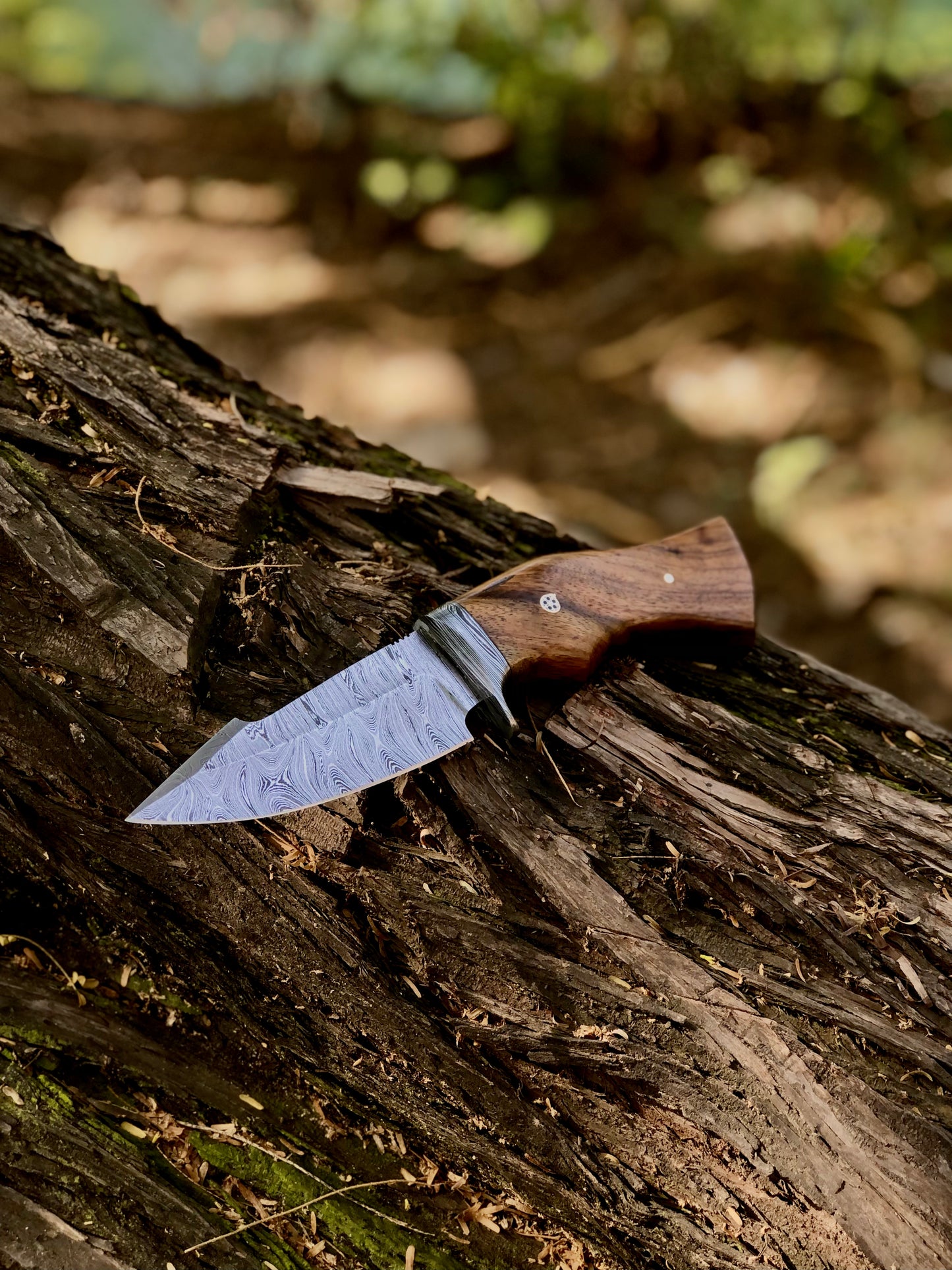 Handmade hunting knife