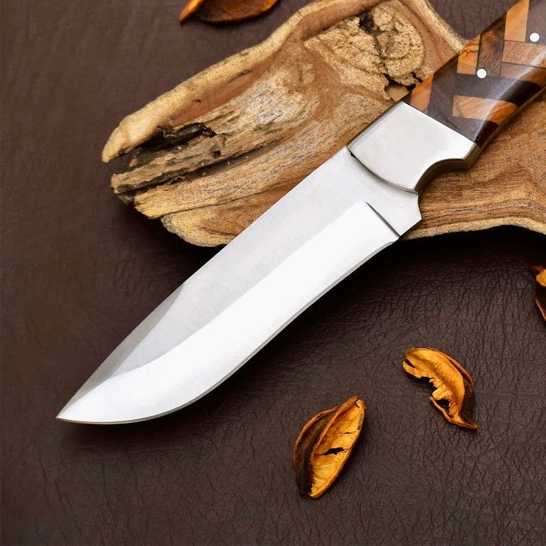 Handmade d2 steel hunting knife