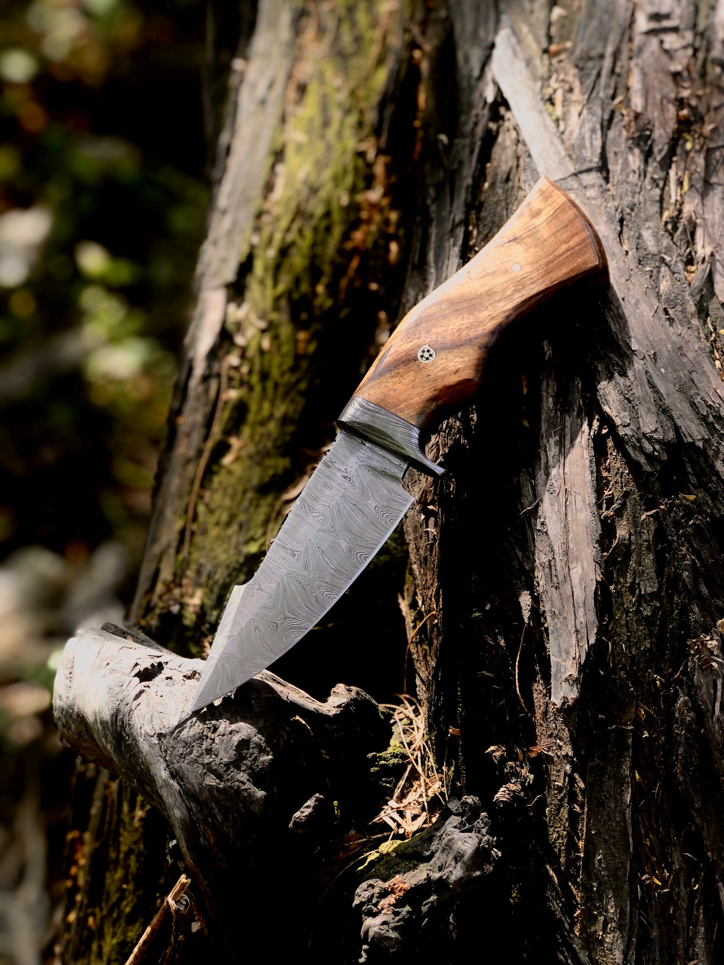 Handmade hunting knife