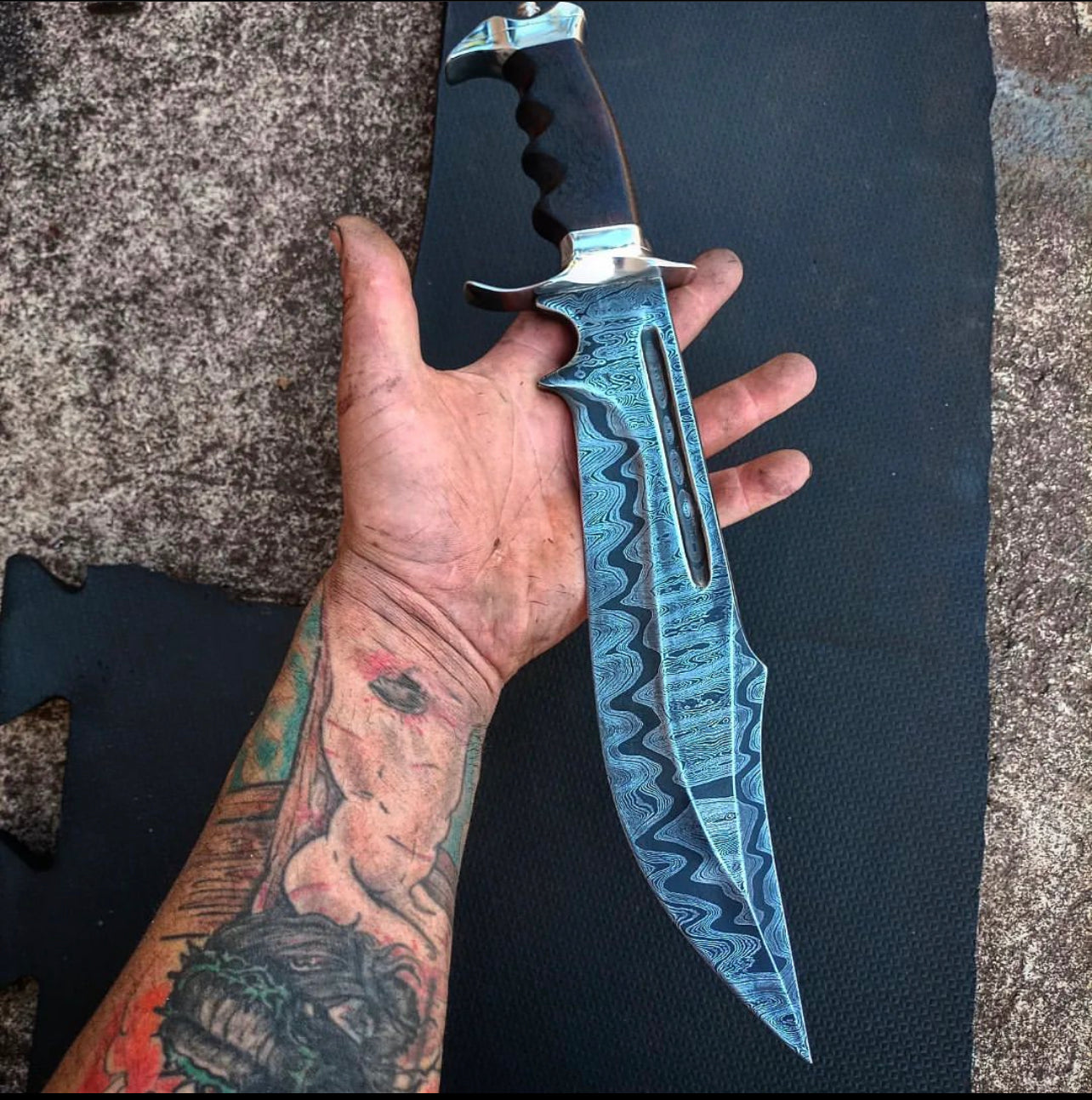 Custom handmade Damascus steel hunting Bowie knife