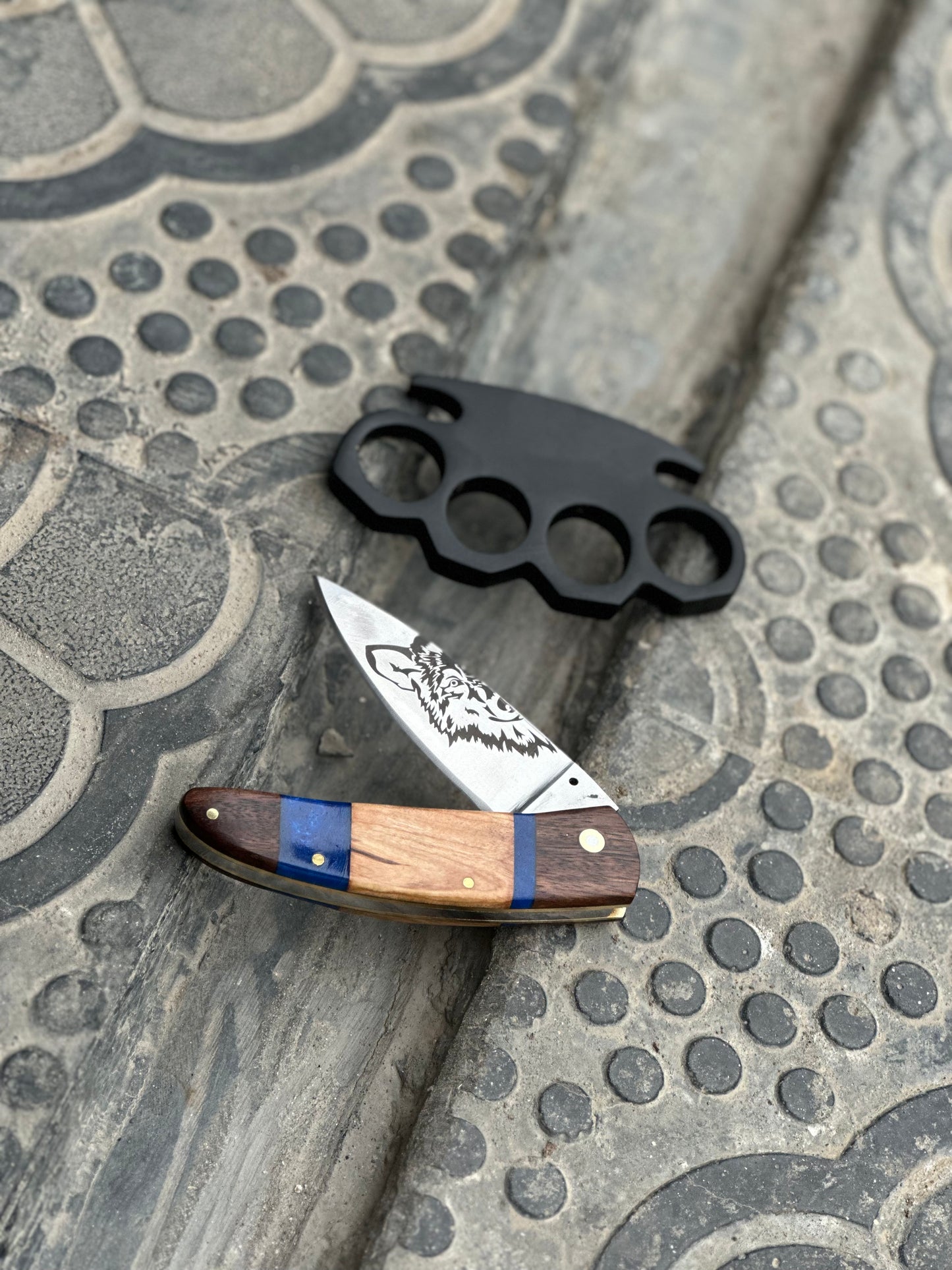 Personalized black steel knuckle with pocket knife and premium leather carrying case