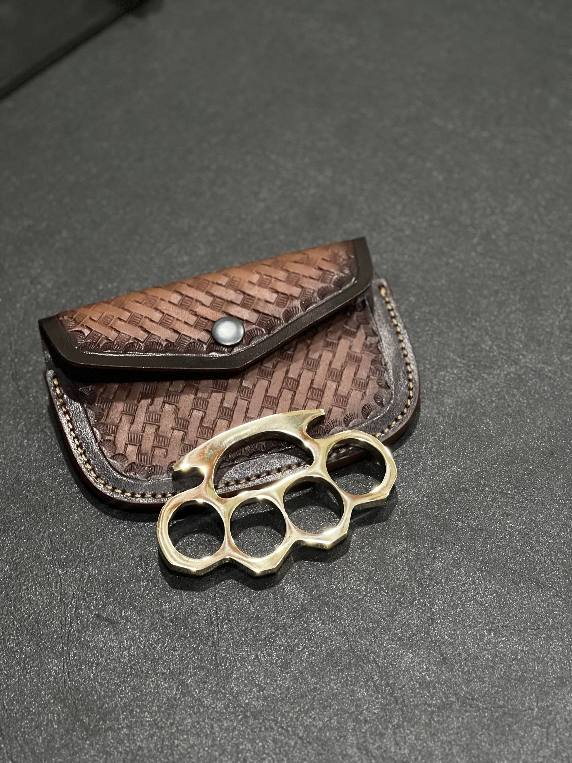 Custom Engraved Brass Knuckle Duster – Pure Brass EDC with Leather Belt Case