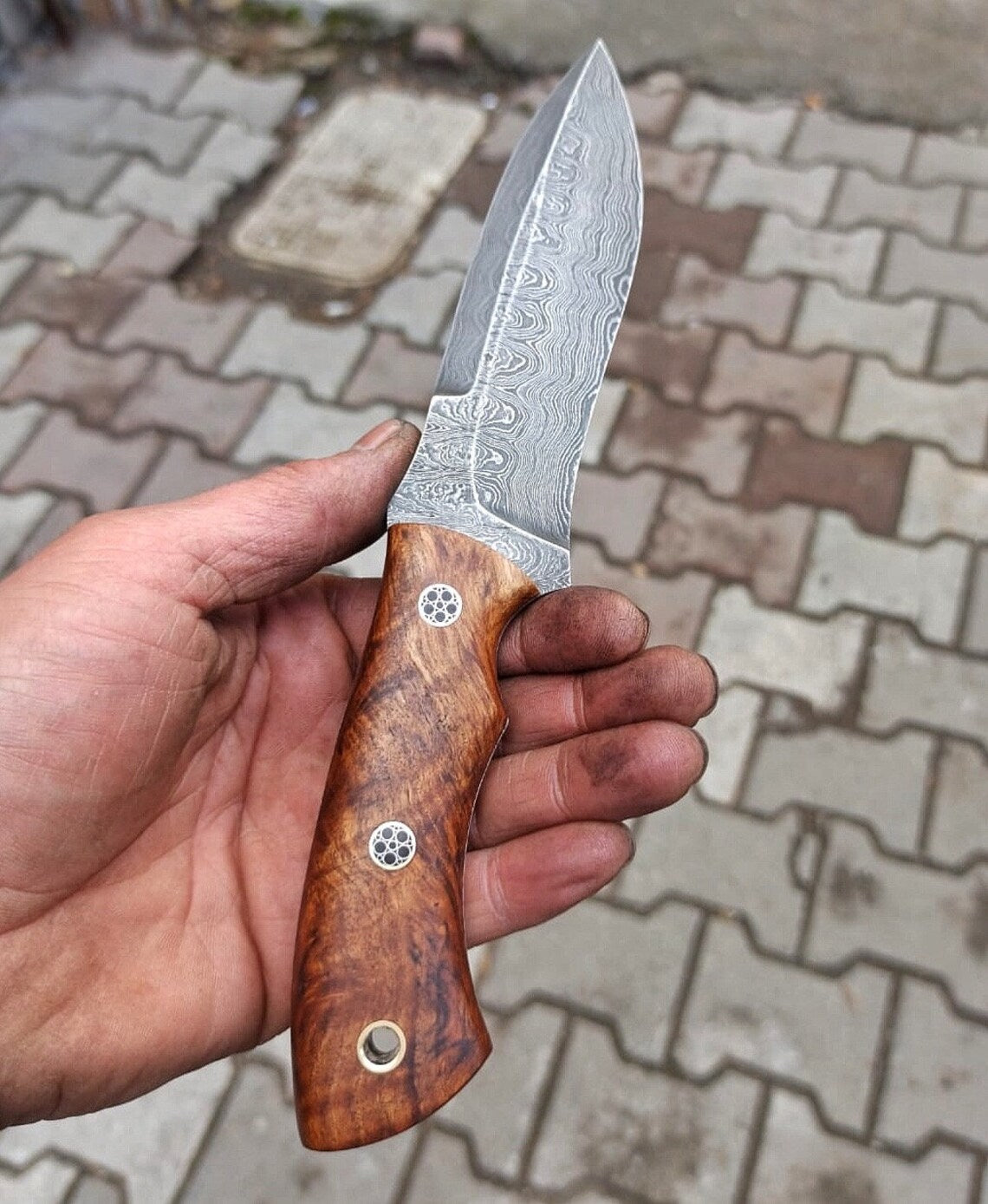 Custom Handmade Damascus Steel Hunting Knife with 8" Rosewood Handle and Elegant Leather Sheath
