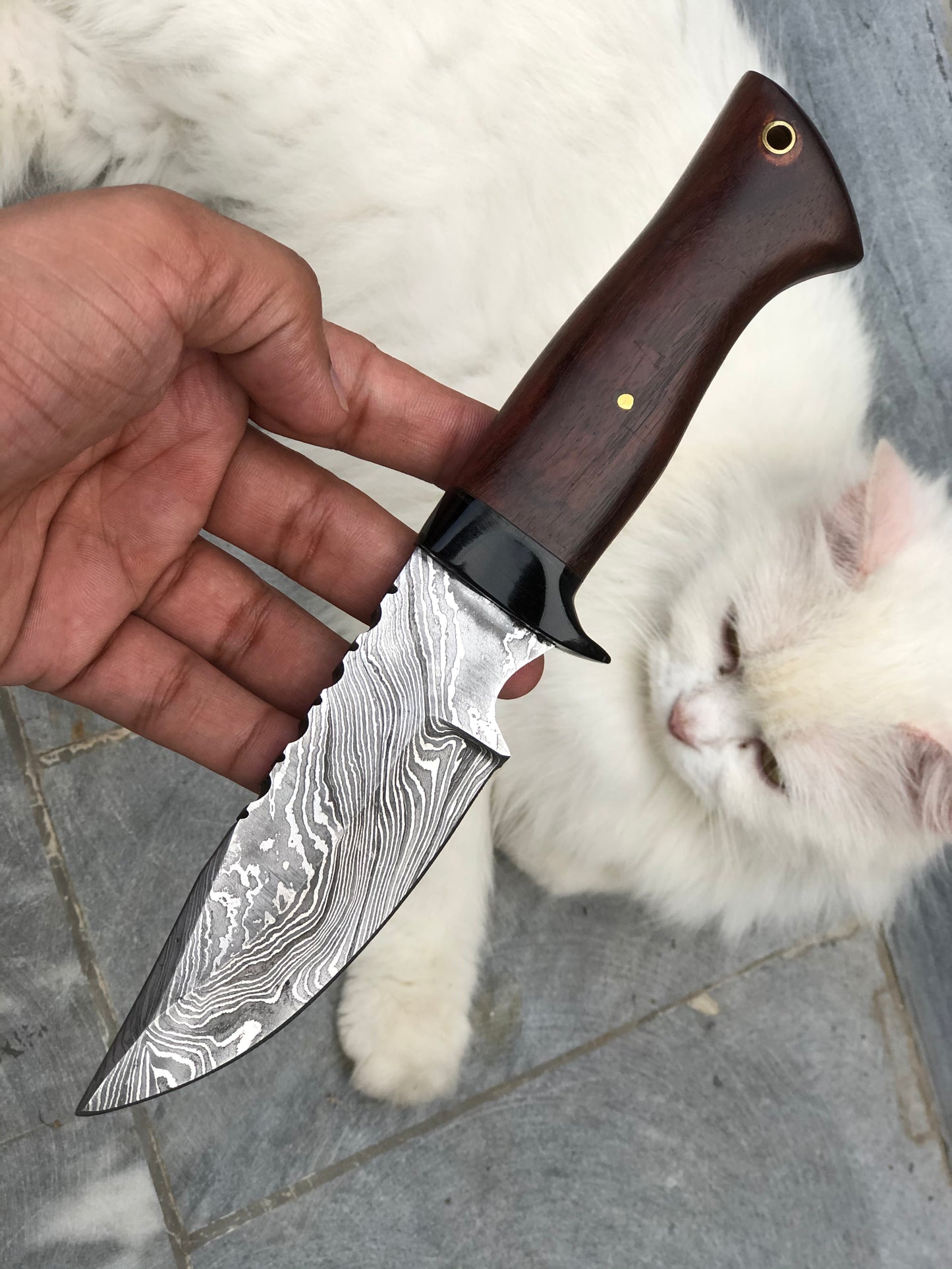 Custom handmade Damascus steel hunting knife