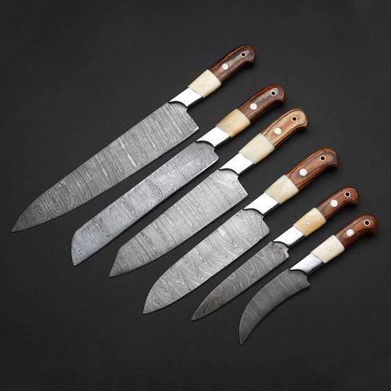 DAMASCUS KITCHEN KNIVES SET