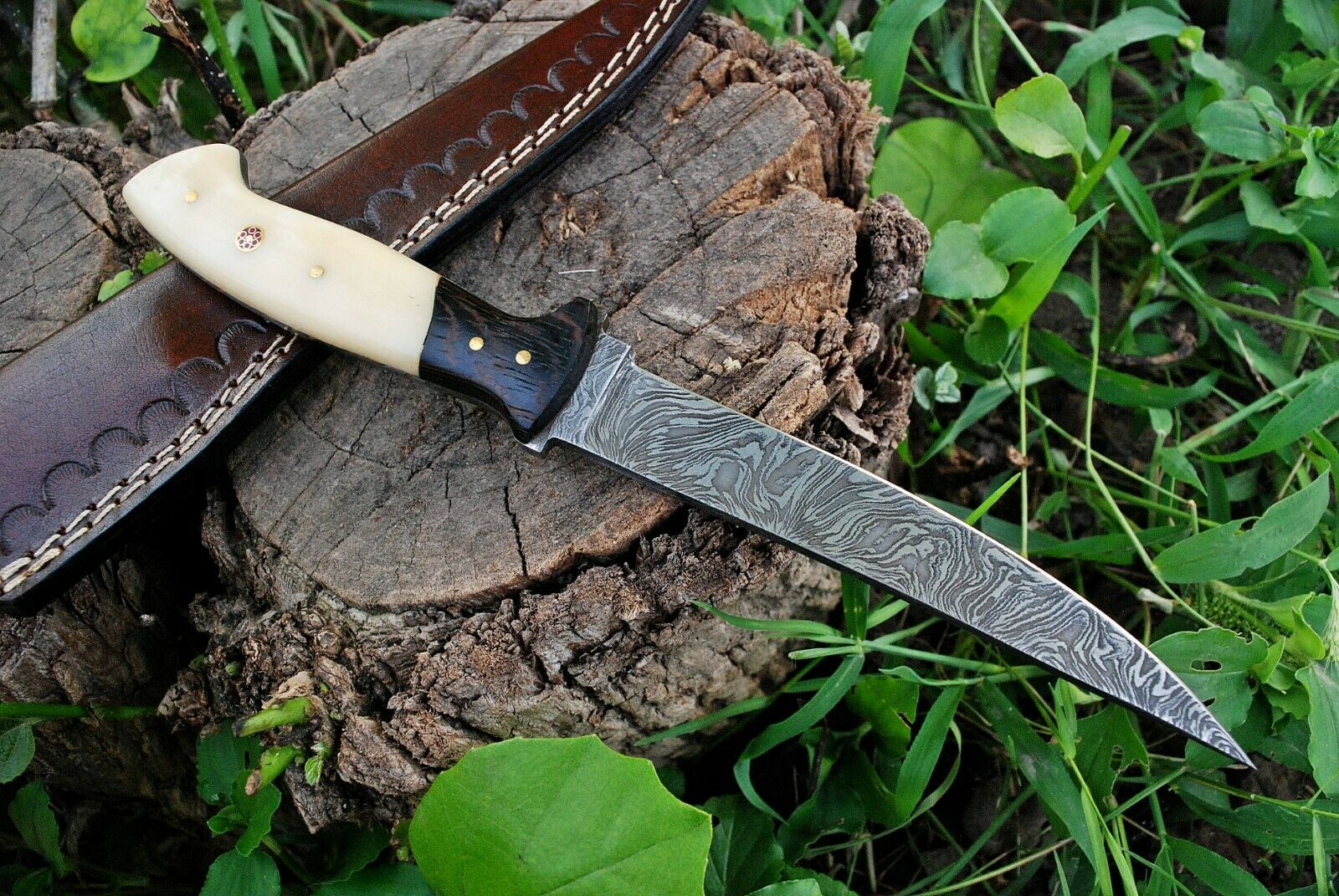 Premium 11" Damascus Fishing Fillet Knife with Comfortable Wenge Wood and Bone Handle and Leather Sheath