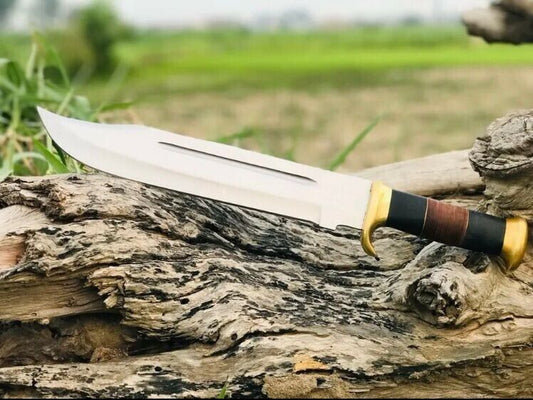 The Crocodile Dundee Bowie Knife: A Legendary Knife for Outdoor Enthusiasts