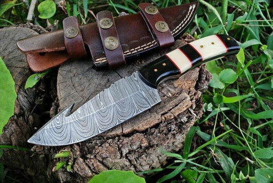 Custom handmade Damascus steel Guthook hunting knife