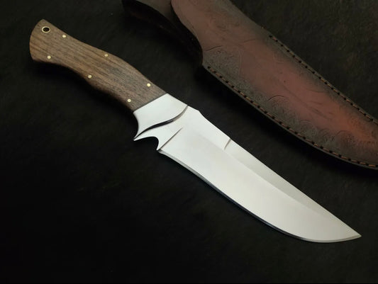 Custom handmade d2 steel hunting knife