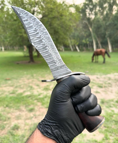 Custom handmade Damascus steel hunting Bowie knife