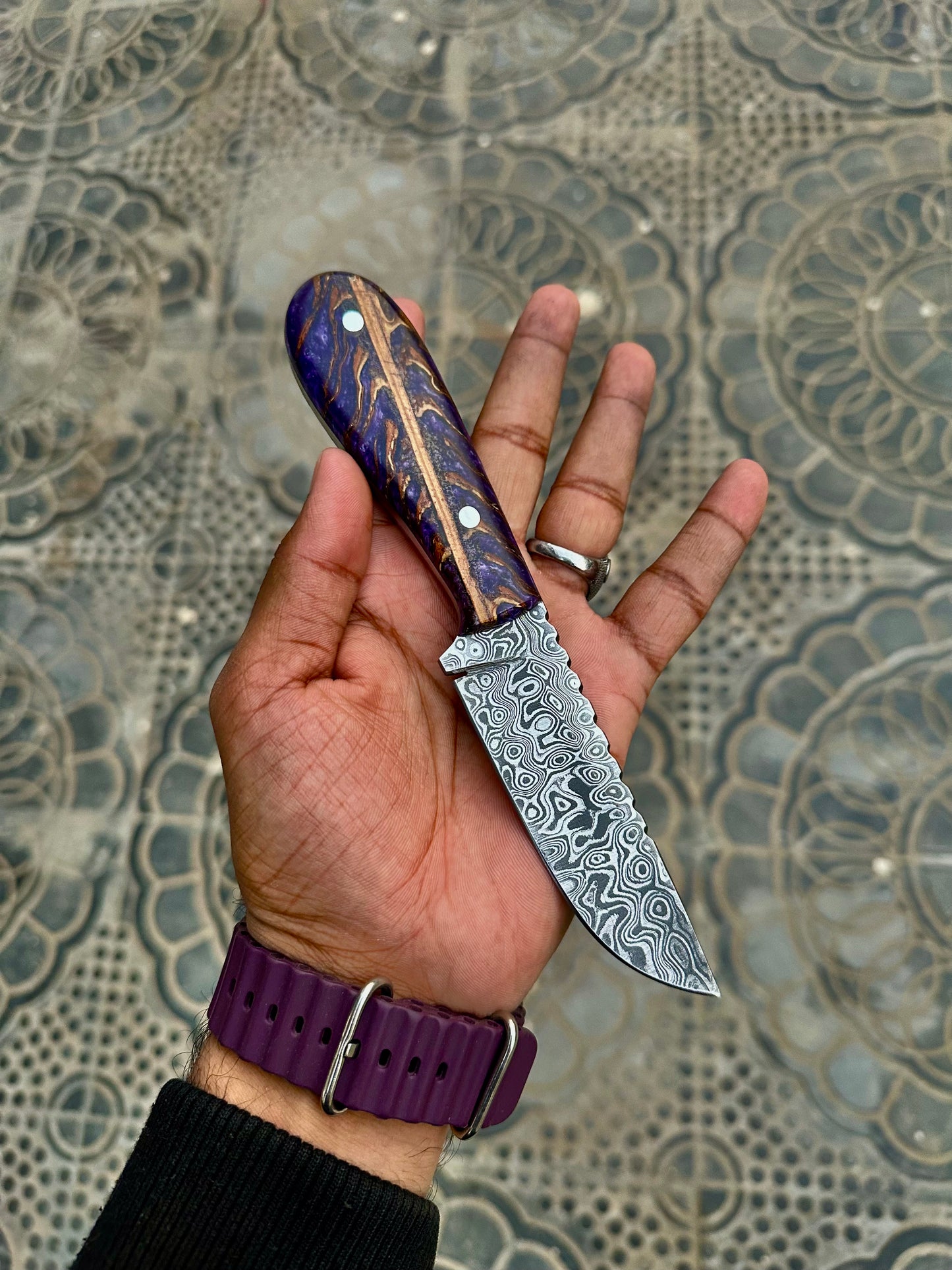 Handsome hunting knife