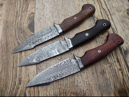 Custom handmade Damascus steel hunting knife