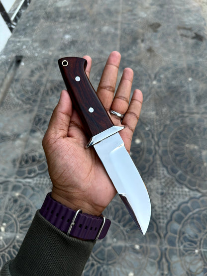 Custom handmade j2 steel hunting knife