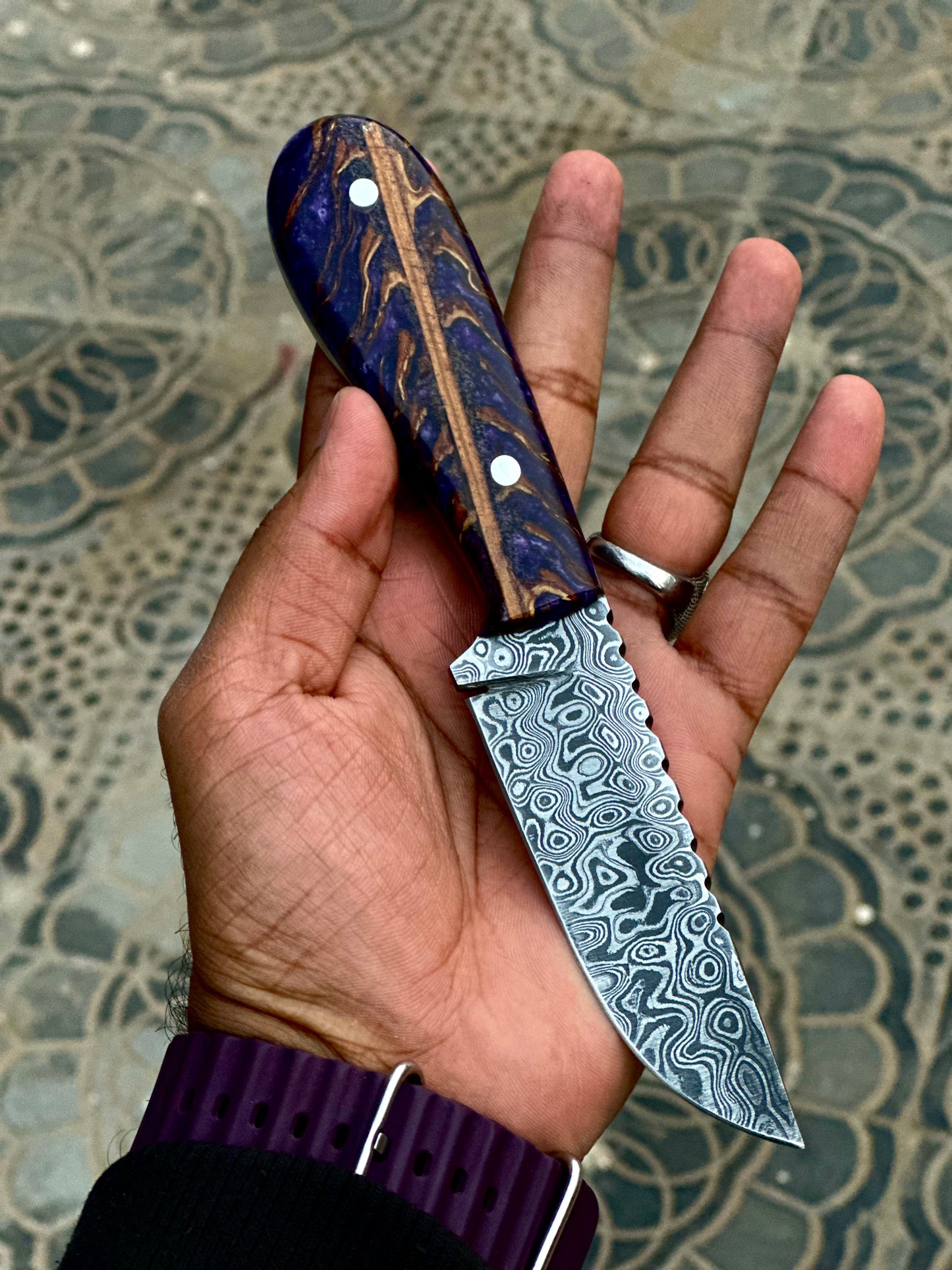 Handsome hunting knife