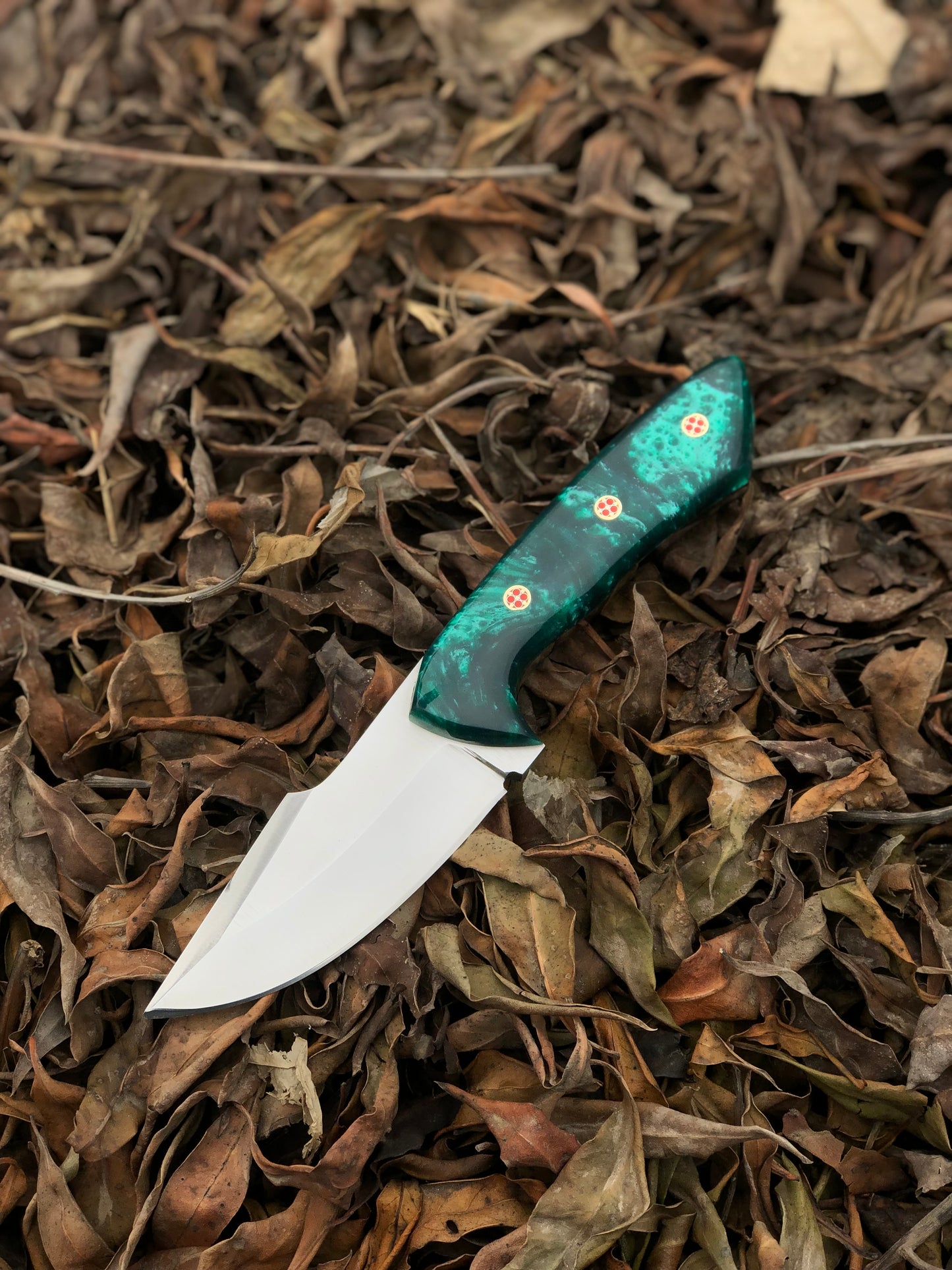 Custom handmade j2 steel hunting knife