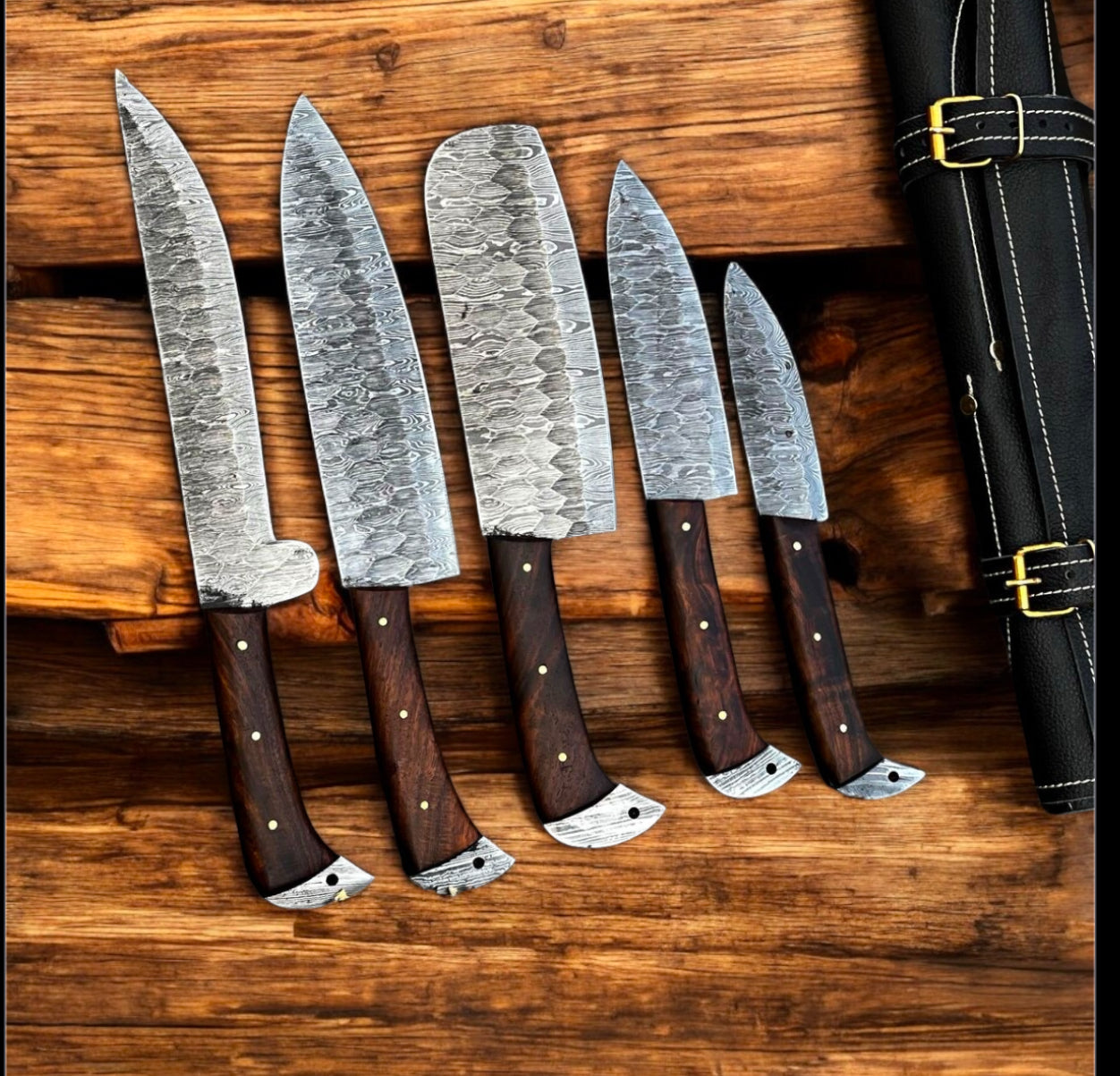 "Damascus Kitchen Knife Set with Rosewood Handle and Leather Case"

