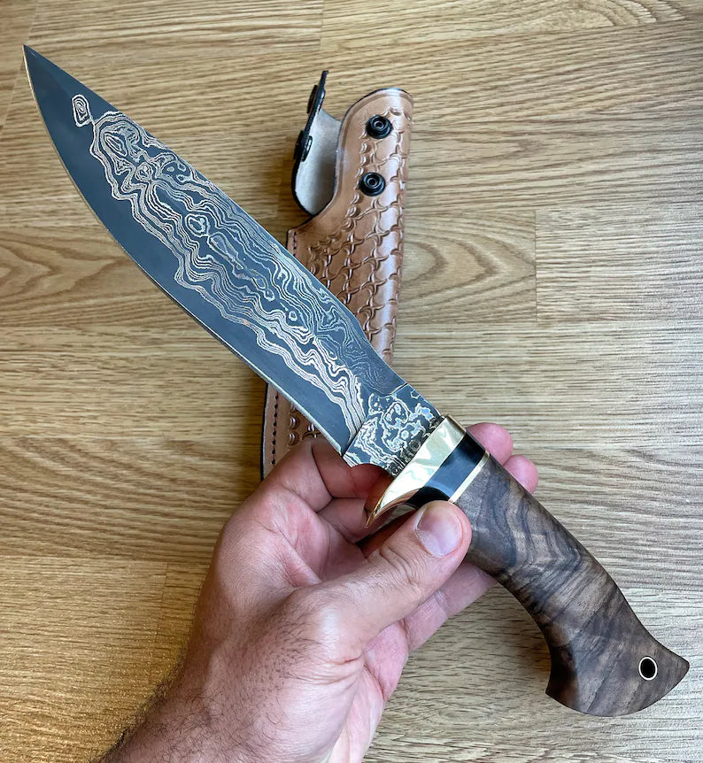 Custom Handmade Damascus Steel Bowie Knife with Brass Guard, Rosewood Handle, and Leather Sheath