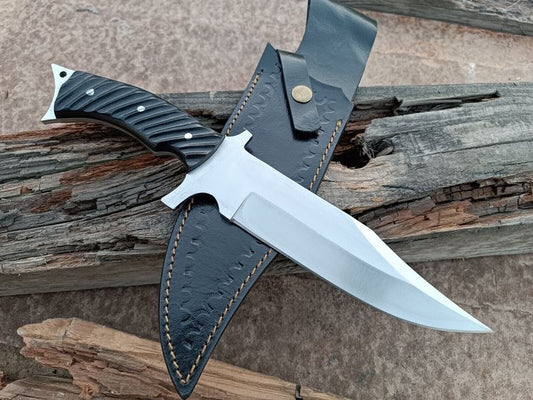 Custom handmade d2 steel hunting knife