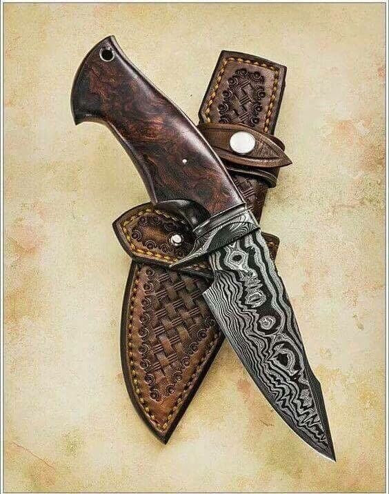 Custom handmade Damascus steel hunting knife