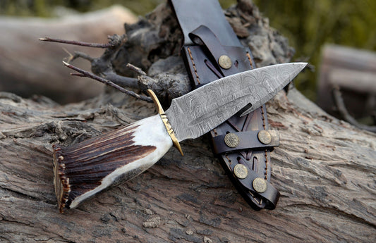 Custom handmade Damascus steel hunting knife