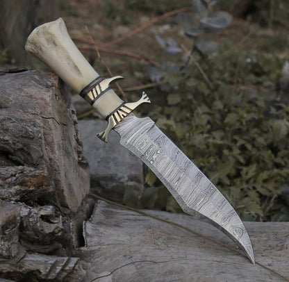 Custom handmade Damascus steel hunting Bowie knife