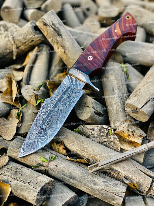 Custom handmade Damascus steel hunting knife