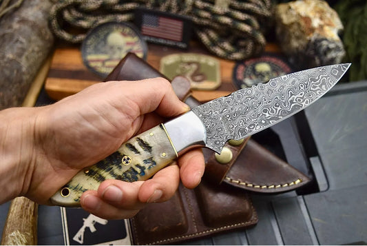 Custom handmade Damascus steel hunting knife