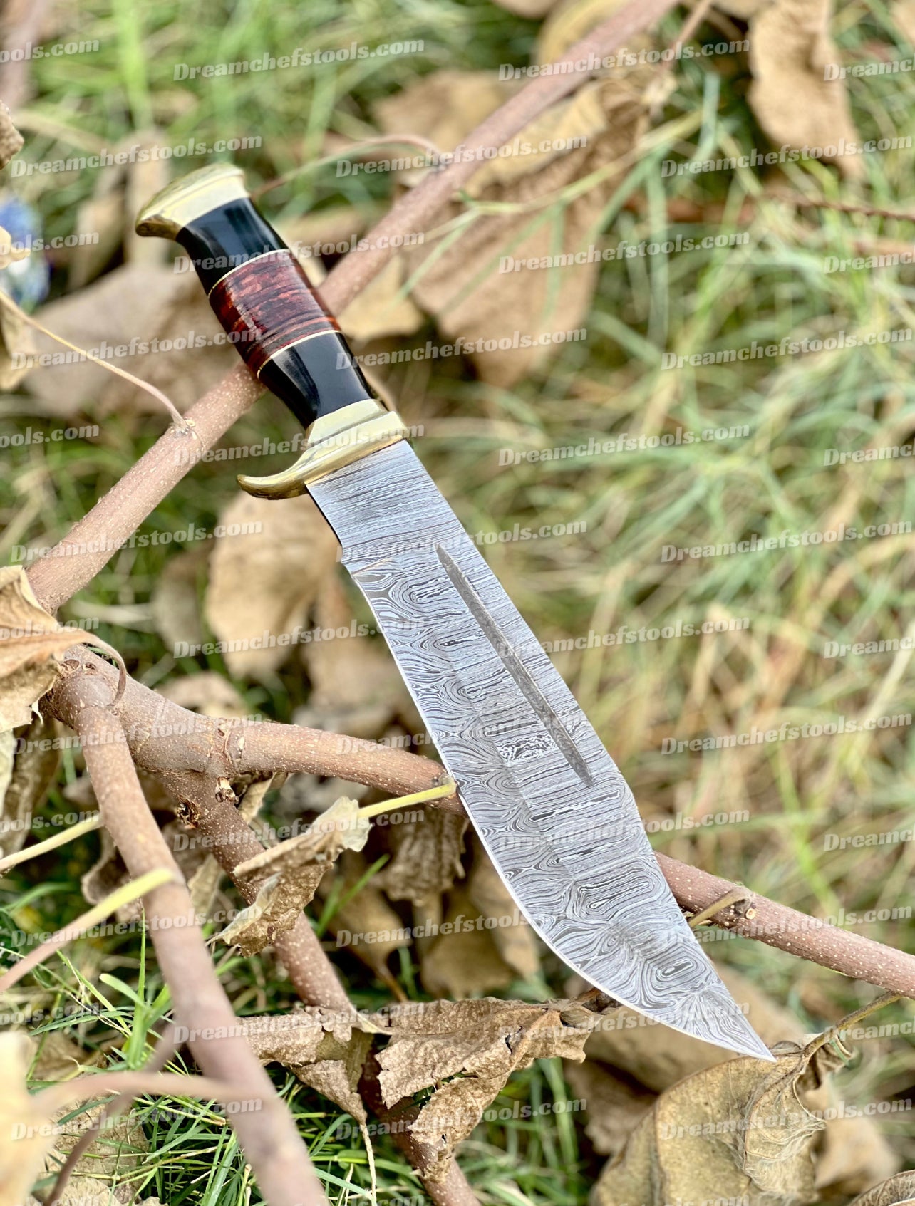 Handmade Damascus Steel Crocodile Dundee Bowie Knife with Premium Brass Guard, Buffalo Horn Handle, and Leather Sheath