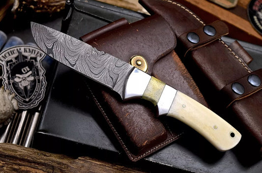 Custom handmade Damascus steel hunting knife