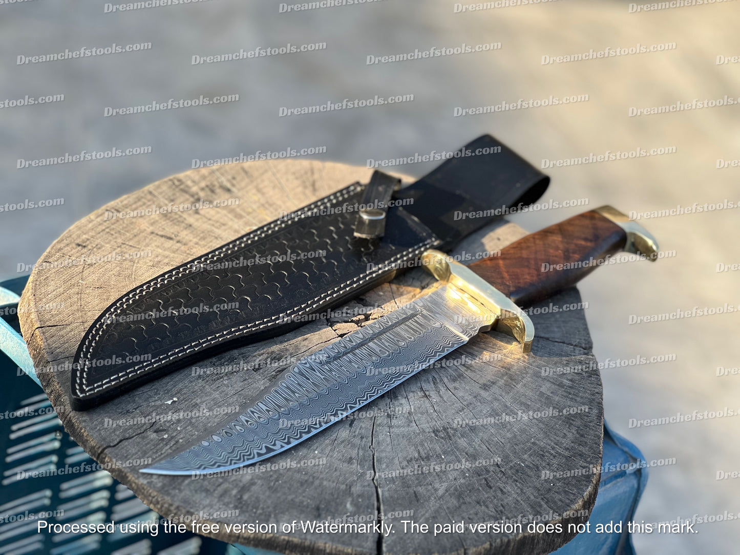 Custom handmade Damascus steel Bowie knife