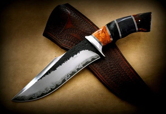 Custom handmade D2 steel hunting knife