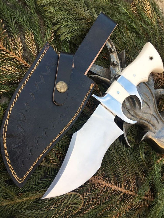 Custom handmade d2 steel hunting knife