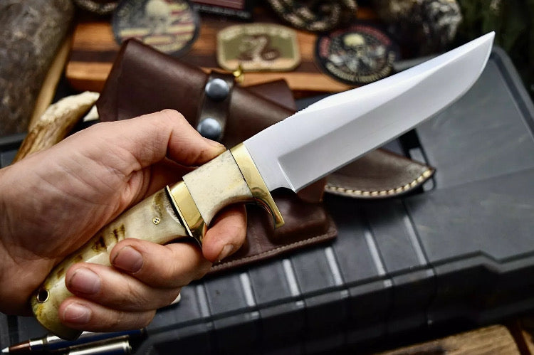 Custom handmade d2 steel hunting knife