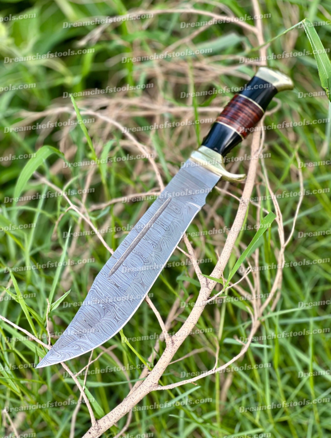 Handmade Damascus Steel Crocodile Dundee Bowie Knife with Premium Brass Guard, Buffalo Horn Handle, and Leather Sheath