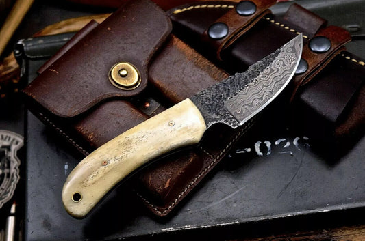 Custom handmade Damascus steel hunting knife