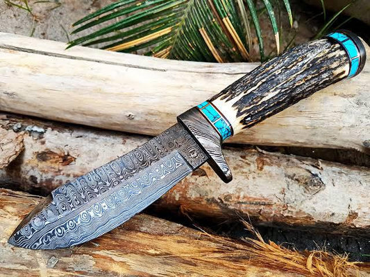 Custom handmade Damascus steel hunting knife