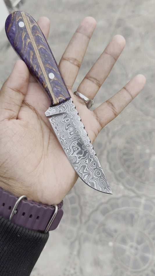 Handsome hunting knife